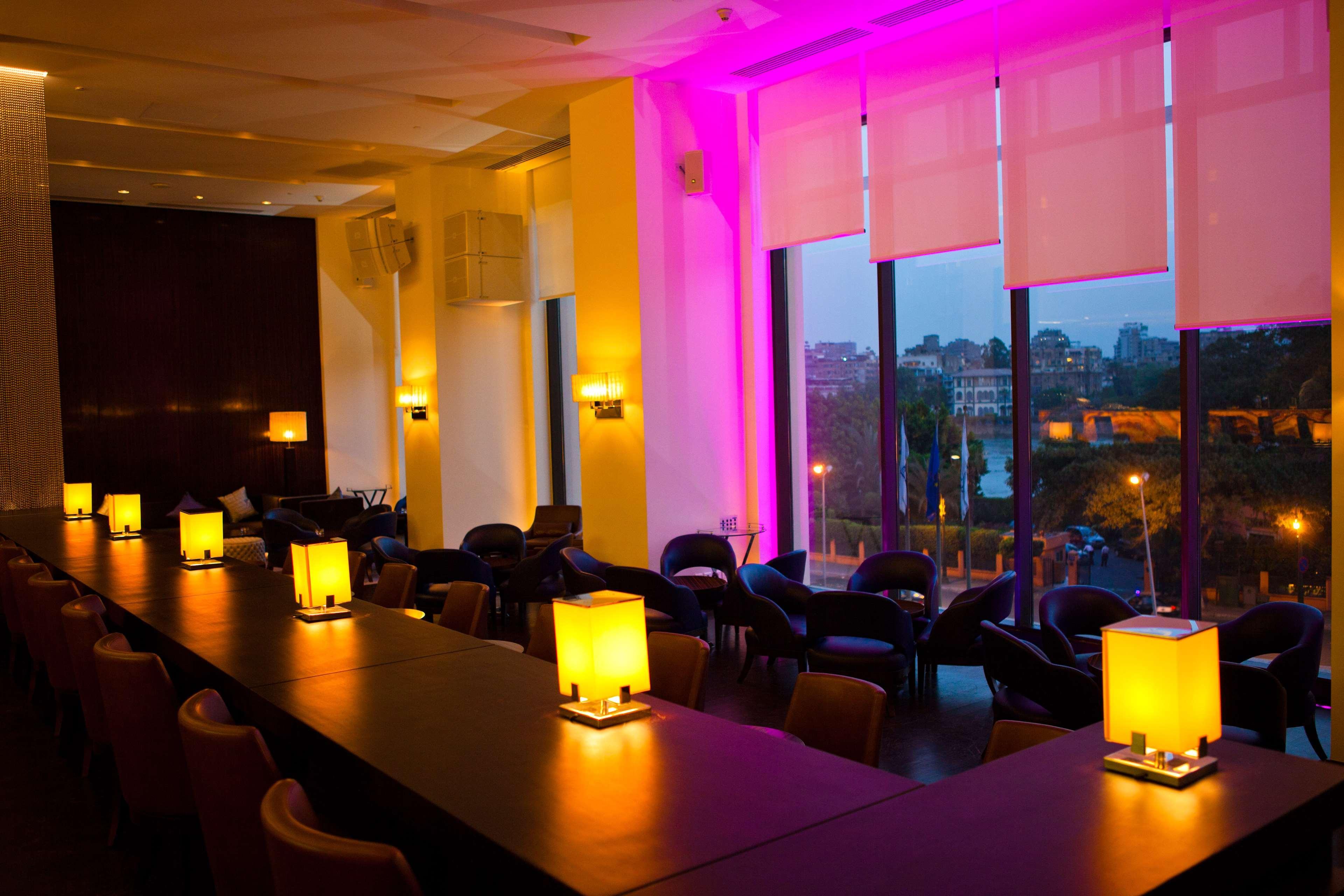 Sofitel Cairo Downtown Nile Hotel Eksteriør billede The lounge at the 100th floor