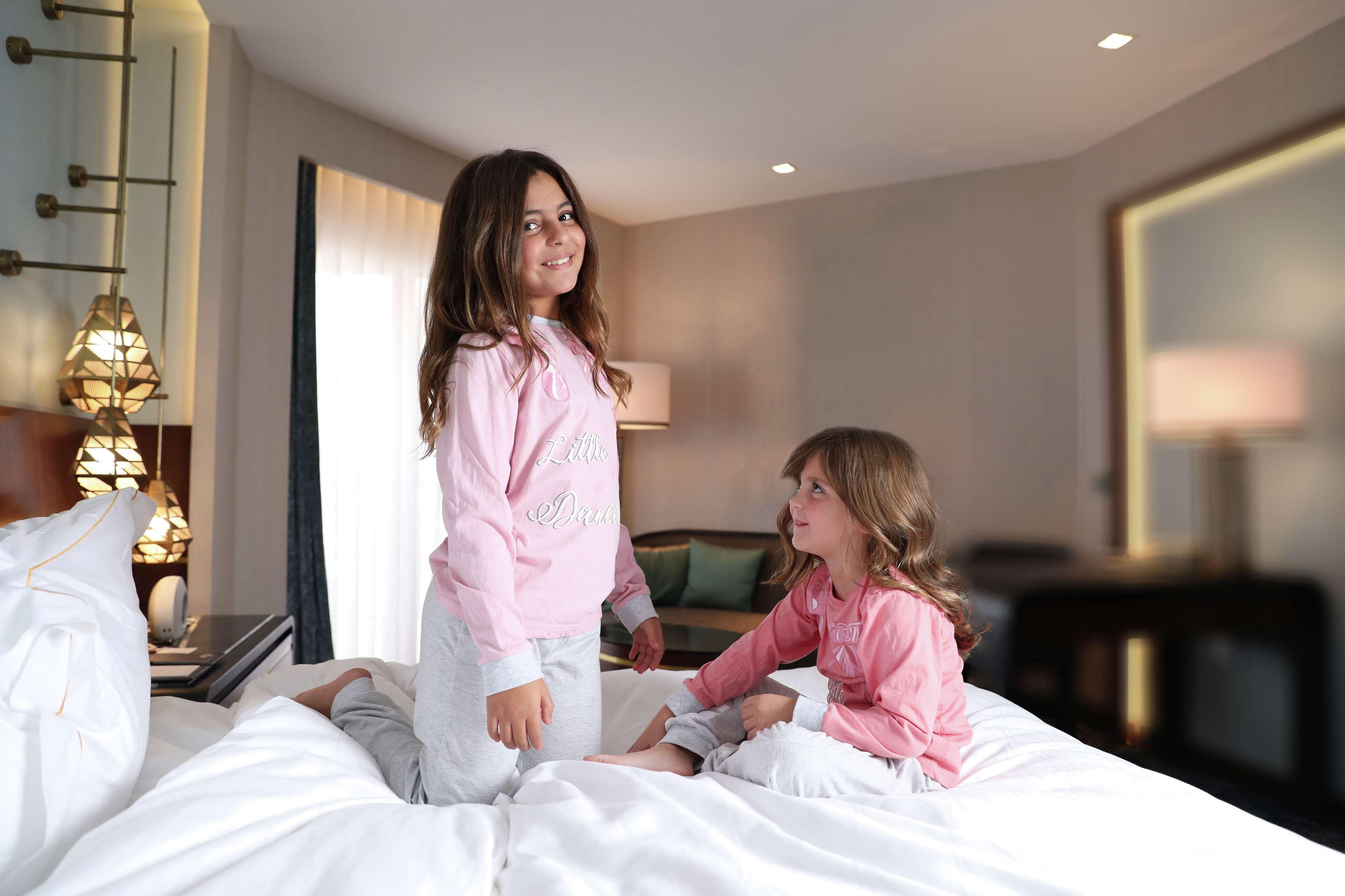 Sofitel Cairo Downtown Nile Hotel Eksteriør billede Princess Isabella and Prince Alexander in 2019