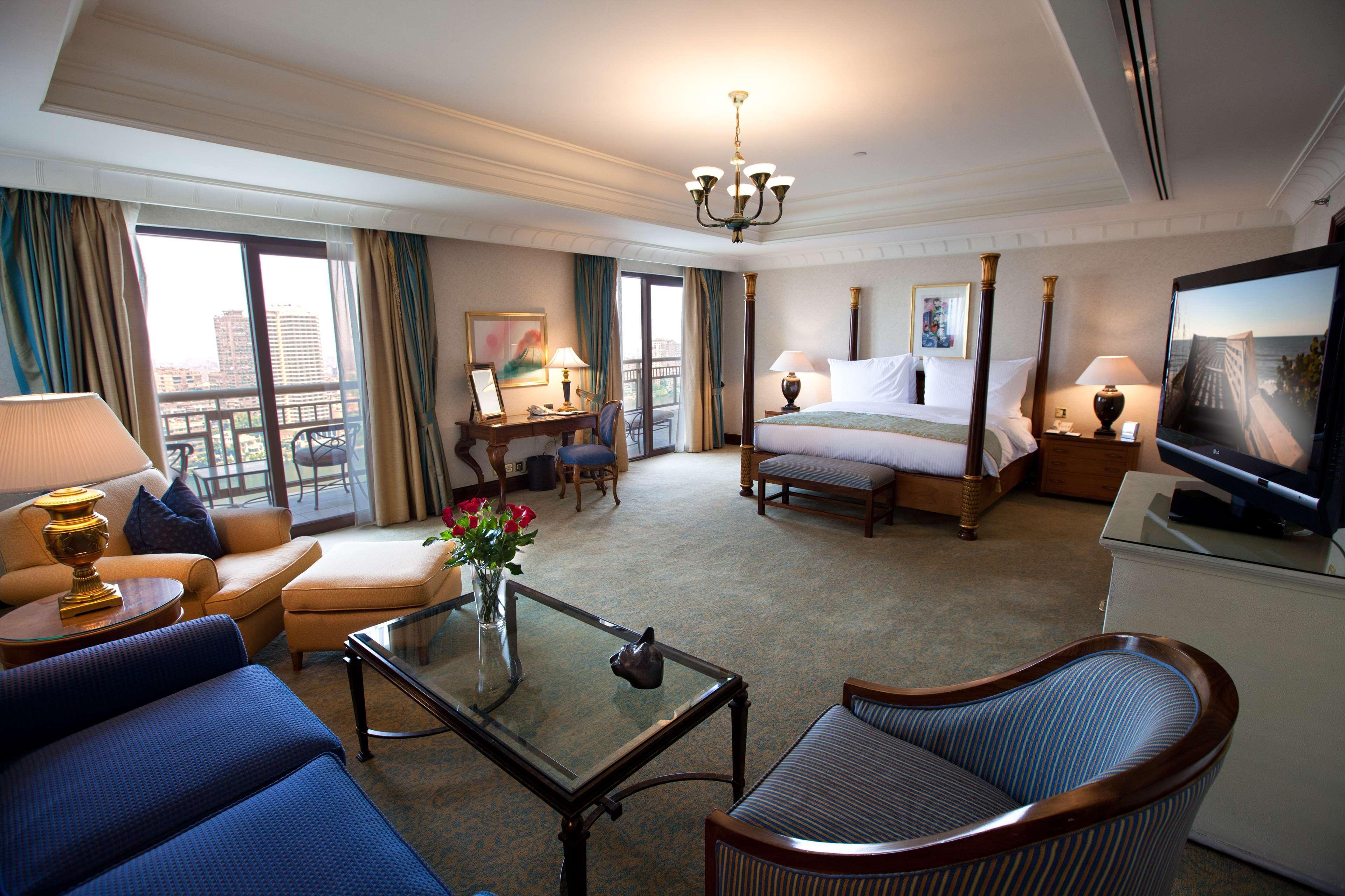 Sofitel Cairo Downtown Nile Hotel Eksteriør billede A suite at the hotel