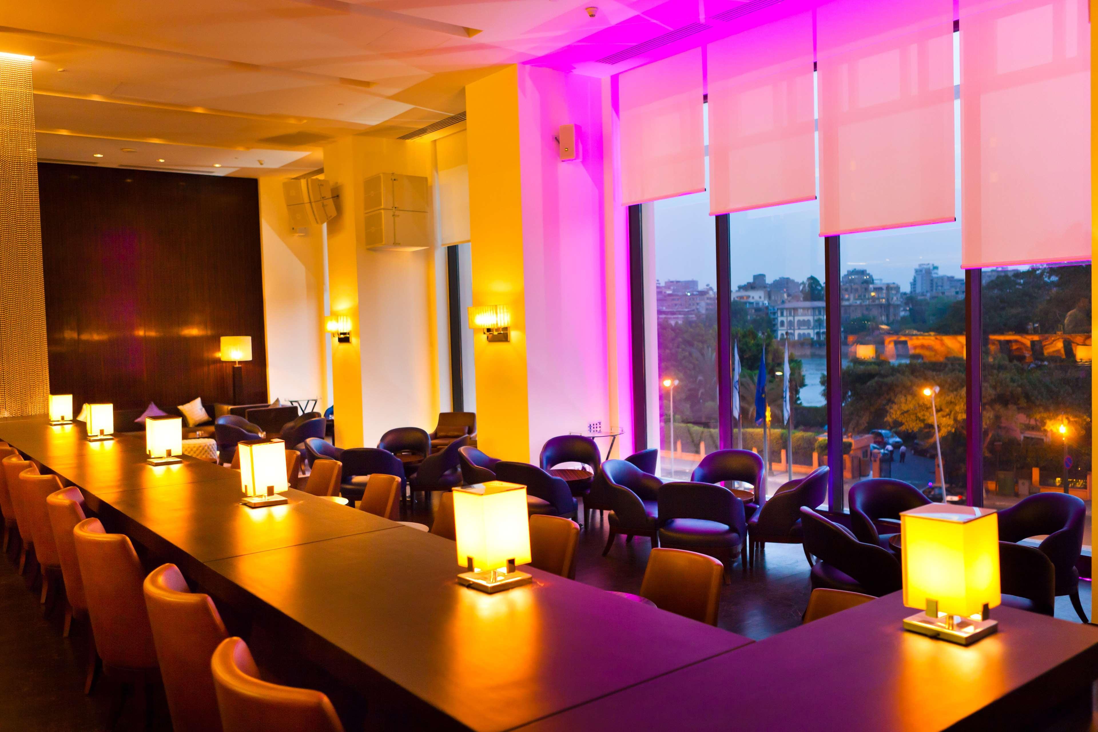 Sofitel Cairo Downtown Nile Hotel Eksteriør billede The lounge at the airport